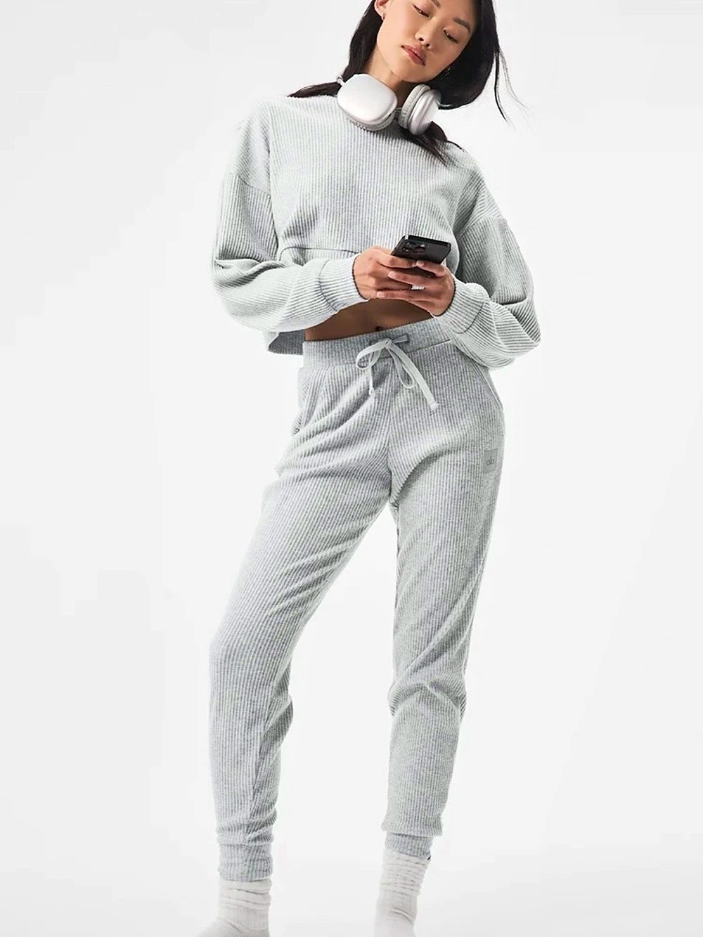 Alo yoga Muse Sweatpant Athletic Heather Grey size S